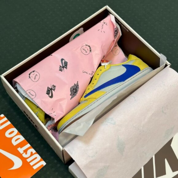 jordan 1 low canary travis scott main image 6